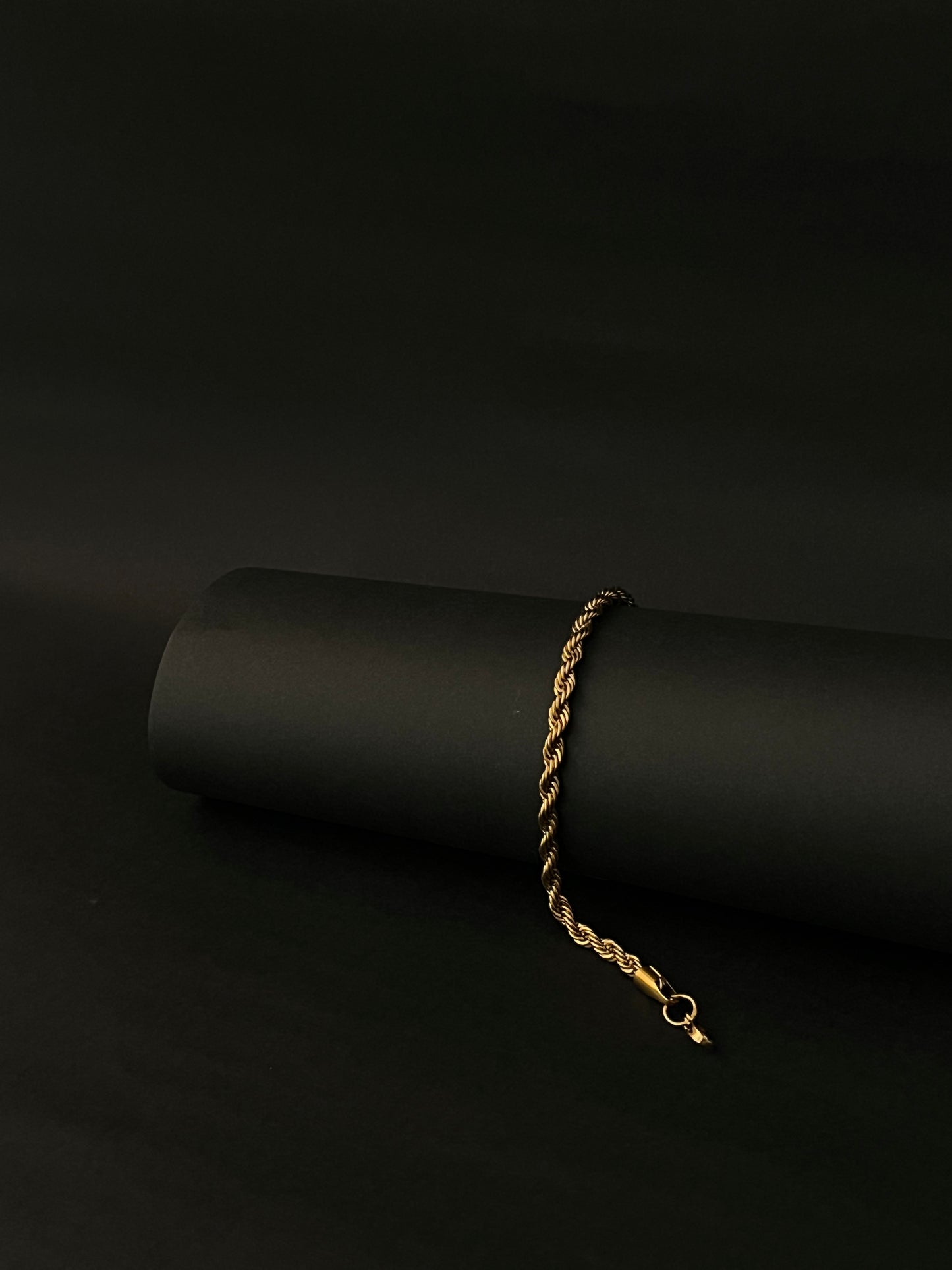 Pulso tipo Torzal Dorado