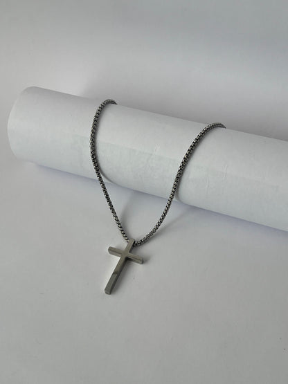 Cruzita Plateada (Tipo caja)