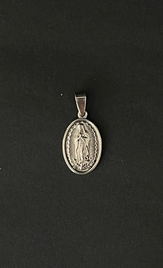 Dije Monera Bordeada